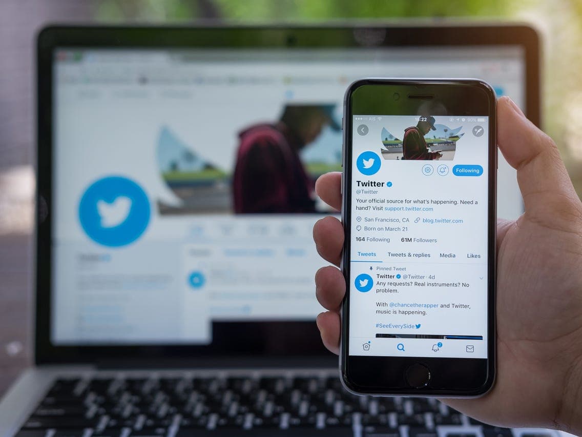 how to save GIFs from Twitter
